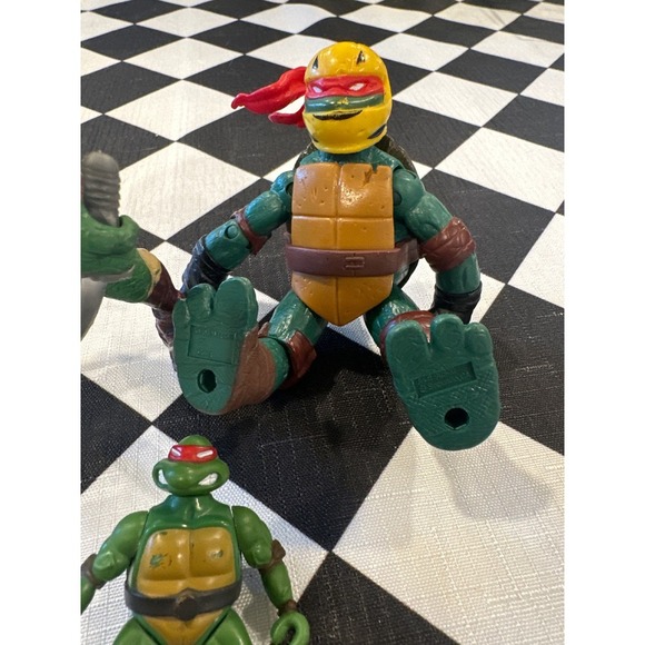 Teenage Mutant Ninja Turtles TMNT Action Figures Lot Leonardo Raphael - Picture 3 of 4